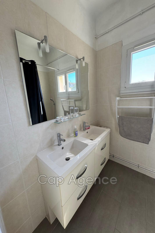 Appartement - 64 m² - 2 pièces