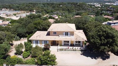 Villa - 200 m² - 7 pièces