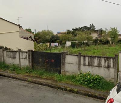 Terrain constructible - 620 m²