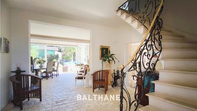 Maison - 180 m² - 6 pièces