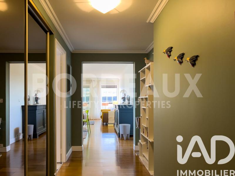 Appartement - 92 m² - 4 pièces