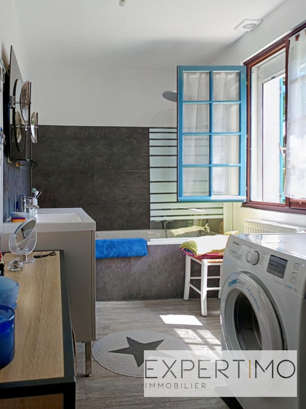 Maison - 111 m² - 5 pièces