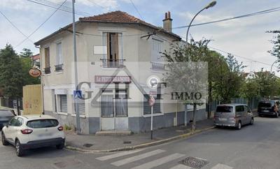 Local commercial - 204 m² - 3 pièces
