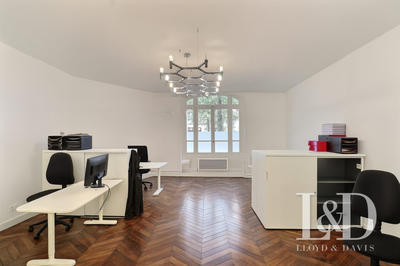 Bureau - 175 m² - 6 pièces