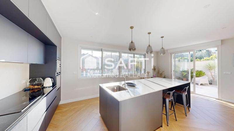 Maison - 193 m² - 6 pièces