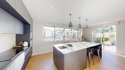 Maison - 193 m² - 6 pièces