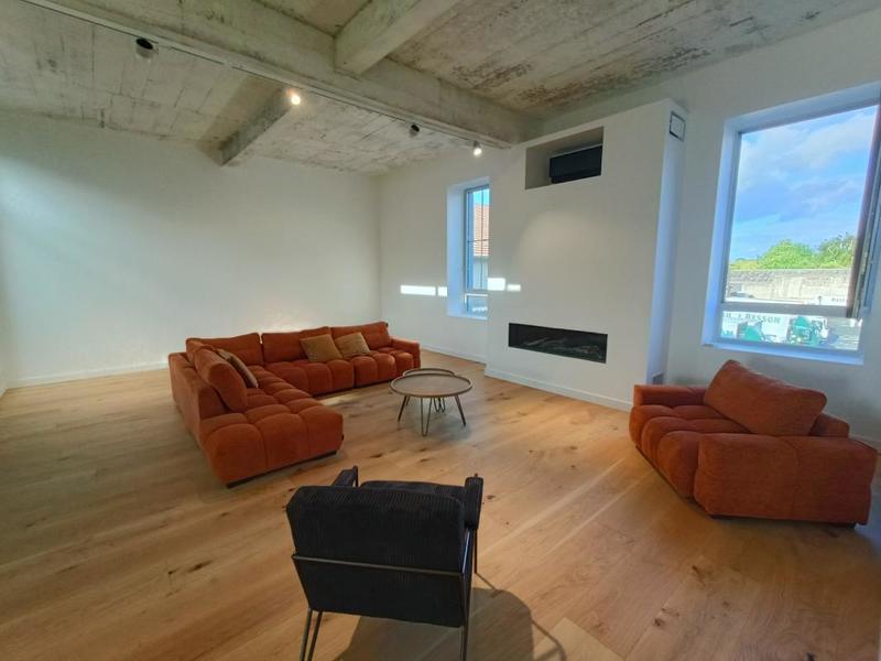 Chambre - 266 m² - 6 pièces