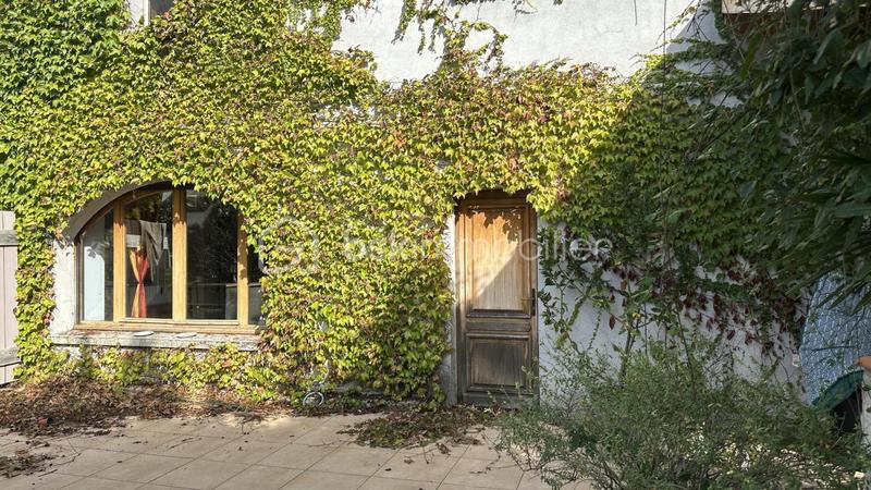 Maison de domaine équestre - 380 m² - 11 pièces