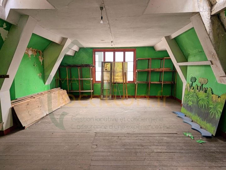 Immeuble - 215 m² - 3 pièces