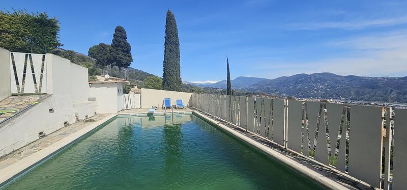 Maison - 210 m² - 10 pièces