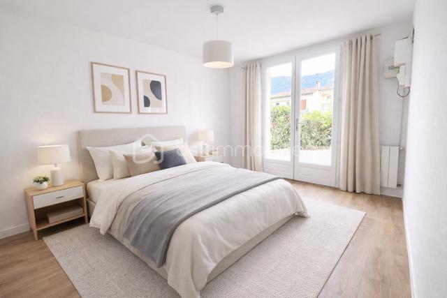 Maison traditionnelle - 91 m² - 6 pièces