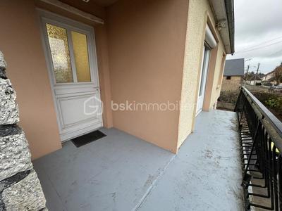 Maison traditionnelle - 65 m² - 4 pièces