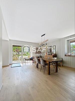 Maison - 227 m² - 8 pièces