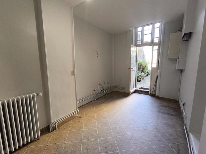 Maison - 324 m² - 8 pièces