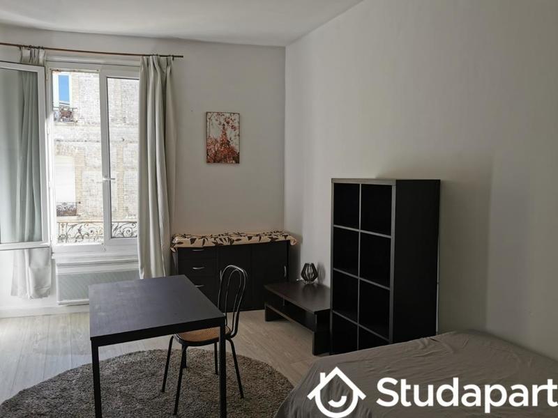 Chambre - 12 m² - 1 pièce