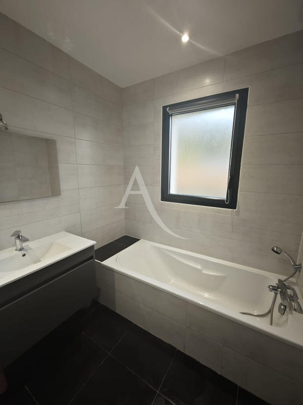 Maison - 133 m² - 6 pièces