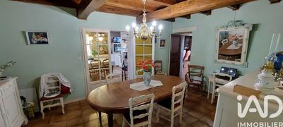 Maison - 300 m² - 15 pièces