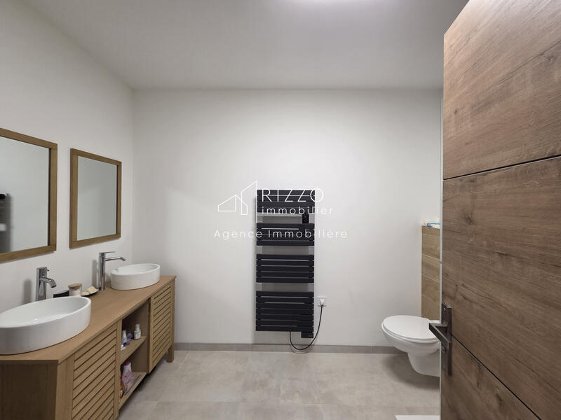 Maison - 110 m² - 4 pièces