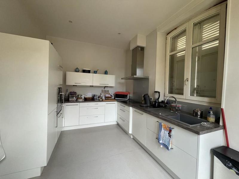 Maison traditionnelle - 365 m² - 9 pièces