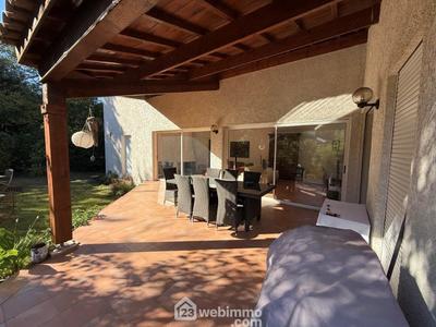 Villa - 220 m² - 10 pièces