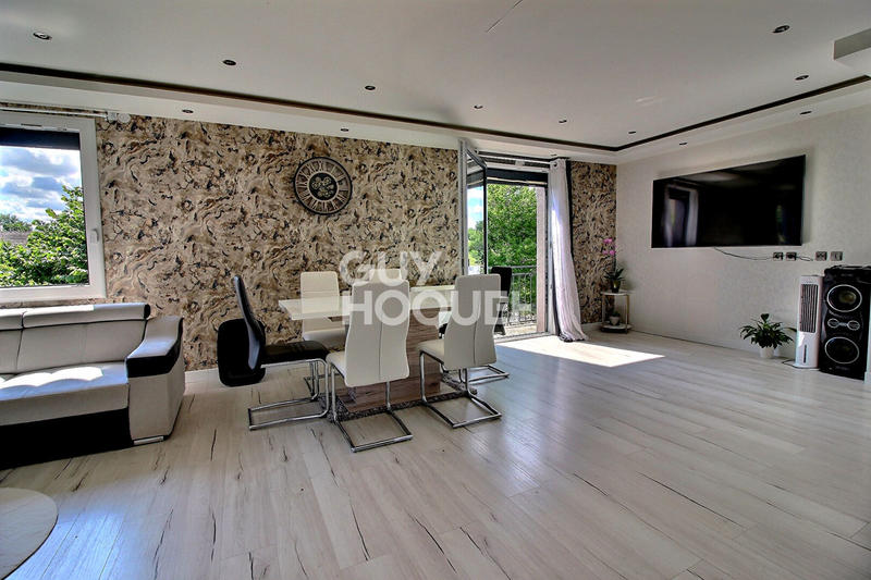 Maison - 90 m² - 5 pièces