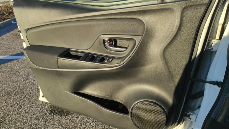 Toyota Yaris 1.5 Vvt-i 100 Hybride Cvt Dynamic - Automatique