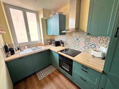 Appartement - 80 m² - 4 pièces