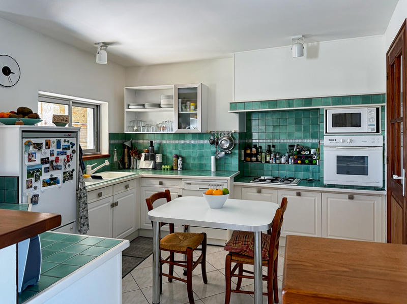 Maison - 253 m² - 13 pièces