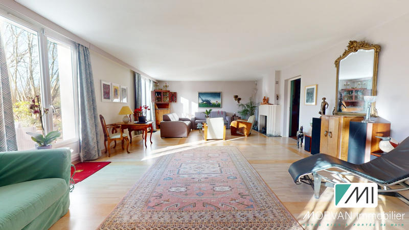 Maison - 290 m² - 11 pièces