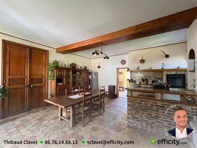 Maison - 208 m² - 6 pièces