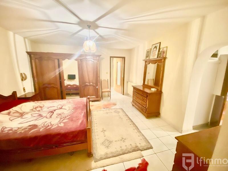 Maison - 197 m² - 7 pièces