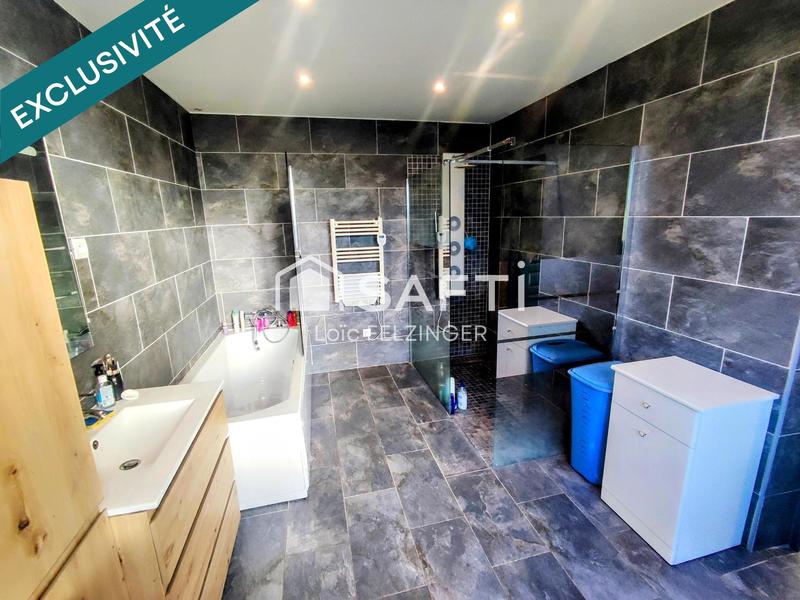 Maison - 208 m² - 7 pièces