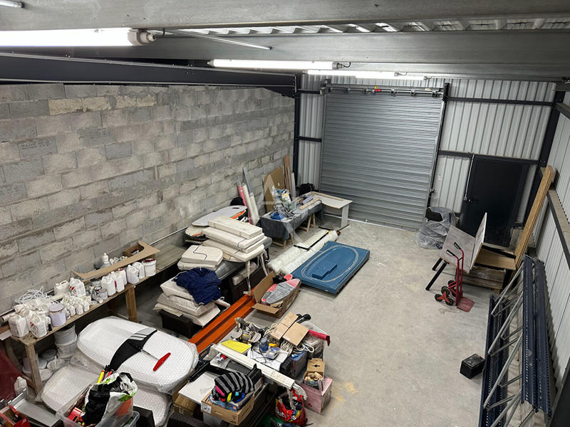 Local d'activité / Entrepôt - 90 m²