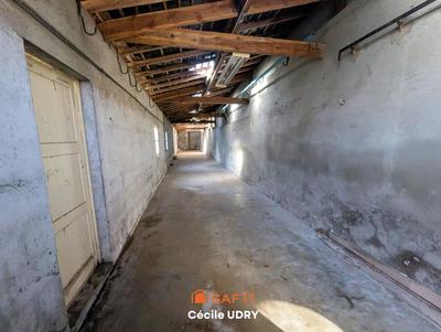 Local commercial - 82 m² - 1 pièce