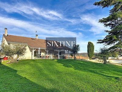 Maison - 150 m² - 7 pièces