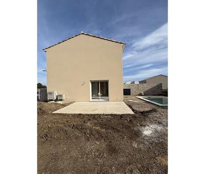 Villa - 90 m² - 4 pièces