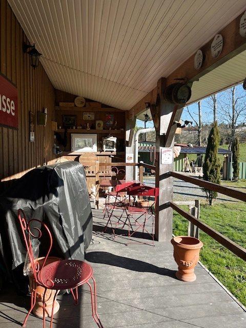 Maison - 262 m² - 7 pièces