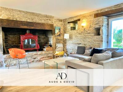 Maison - 230 m² - 7 pièces