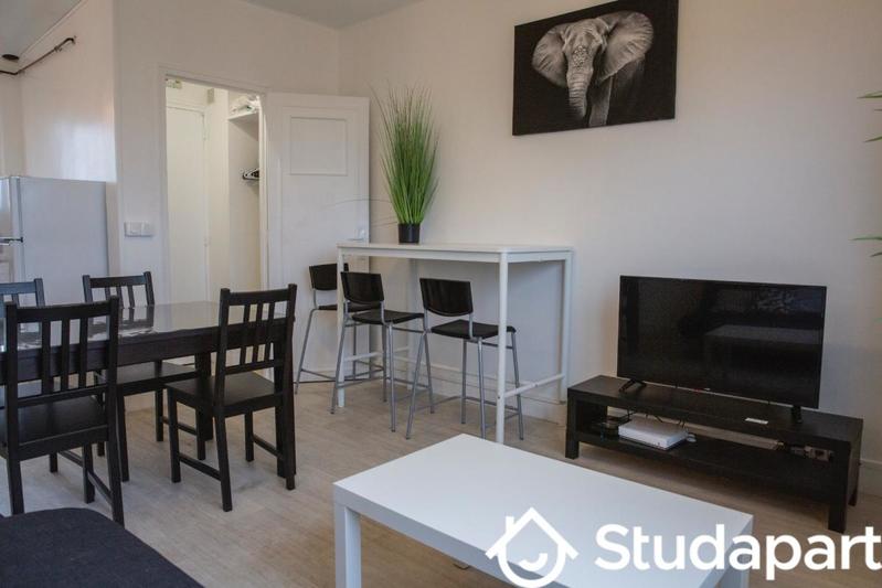 Chambre - 9 m² - 1 pièce