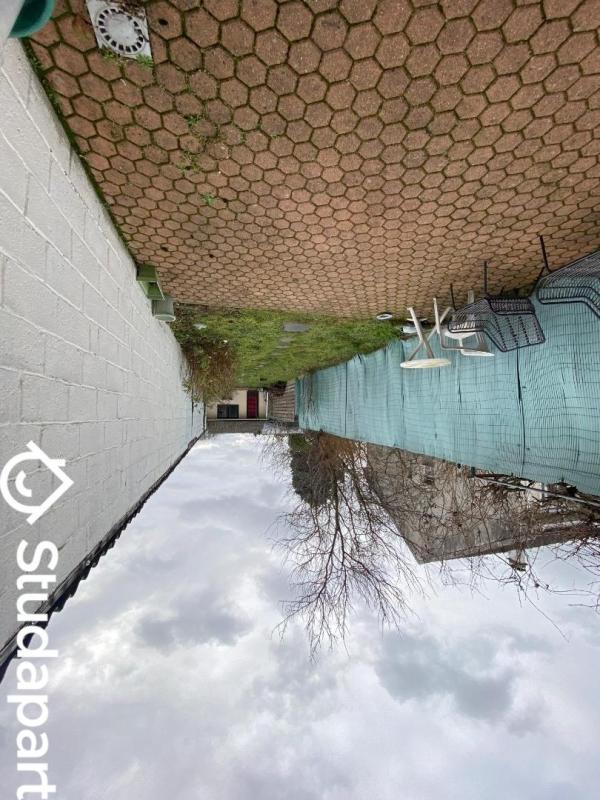 Chambre - 12 m² - 1 pièce