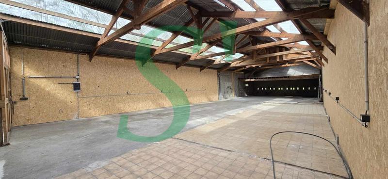 Entrepôt - 223 m² - 1 pièce