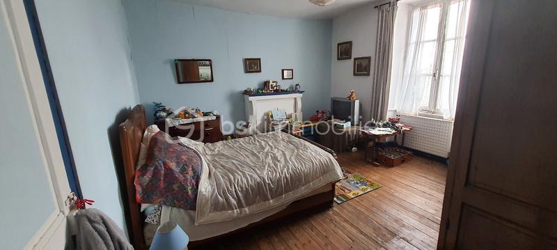 Maison de ville - 200 m² - 10 pièces