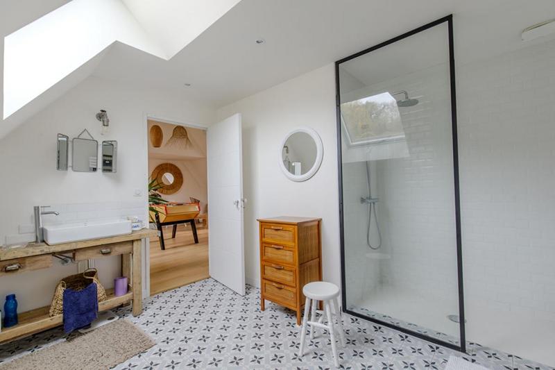 Maison - 275 m² - 9 pièces