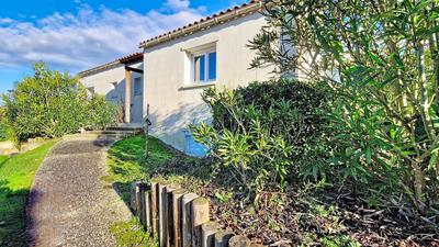 Maison - 99 m² - 5 pièces