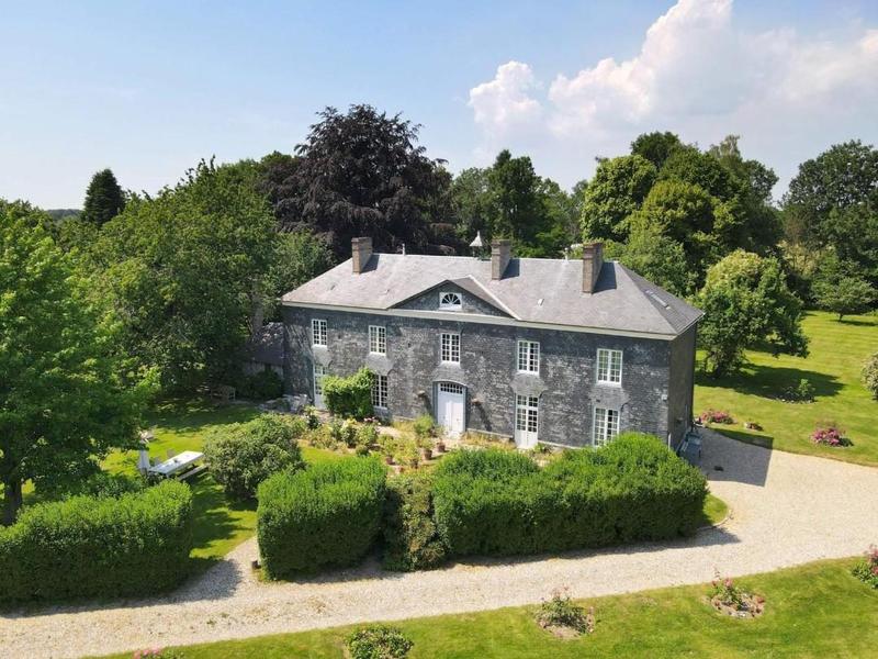 Manoir - 400 m² - 12 pièces