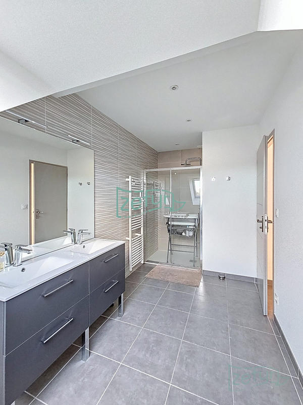 Maison contemporaine - 144 m² - 6 pièces