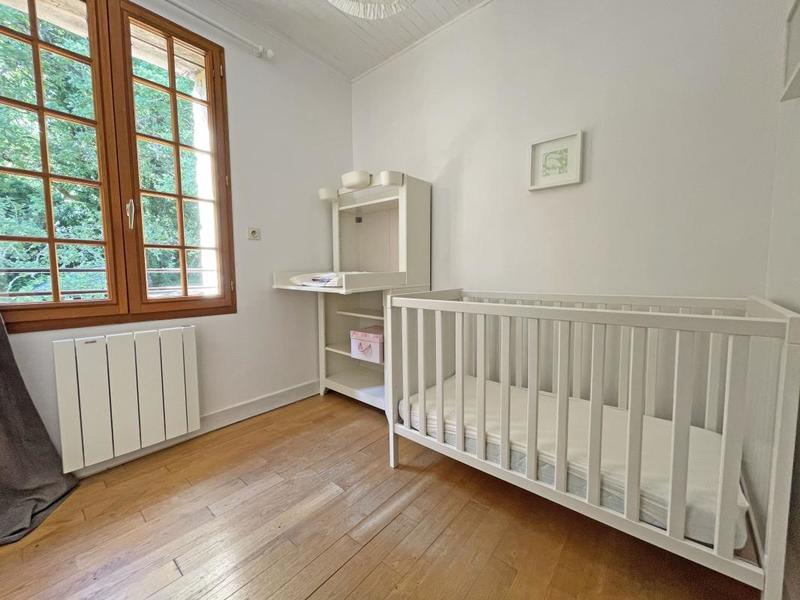 Propriété - 220 m² - 4 pièces