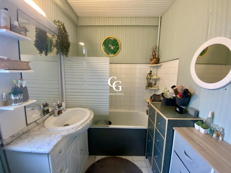 Appartement - 97 m² - 4 pièces