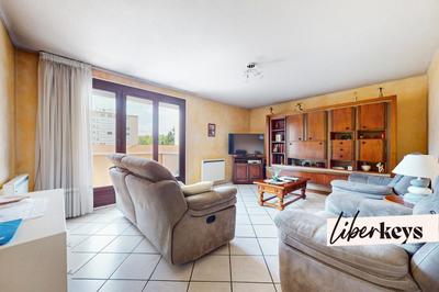 Appartement - 77 m² - 4 pièces