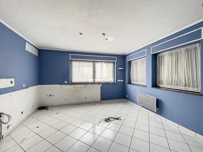 Local d'activité / Entrepôt - 169 m²